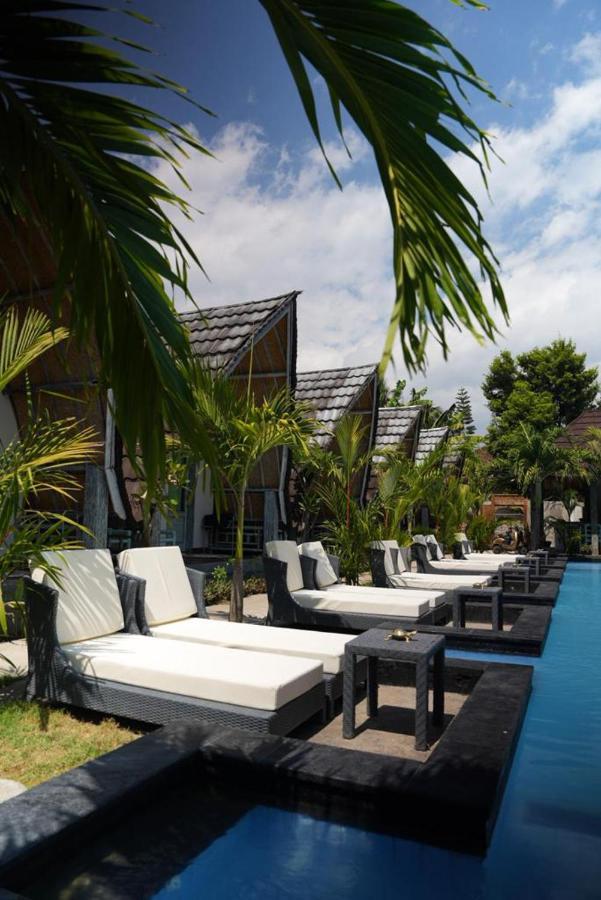 马塔兰 Copacabana Gili Air酒店 外观 照片